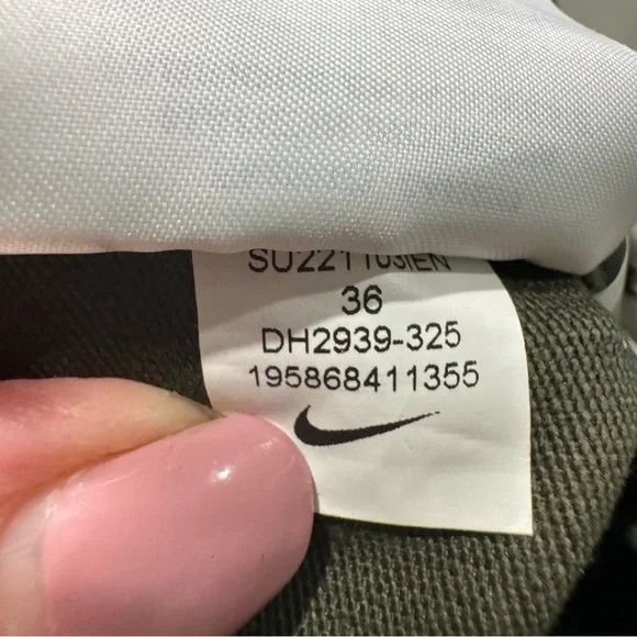 Nike Men's Cargo Shorts - Dark Green - Picture 4 of 6